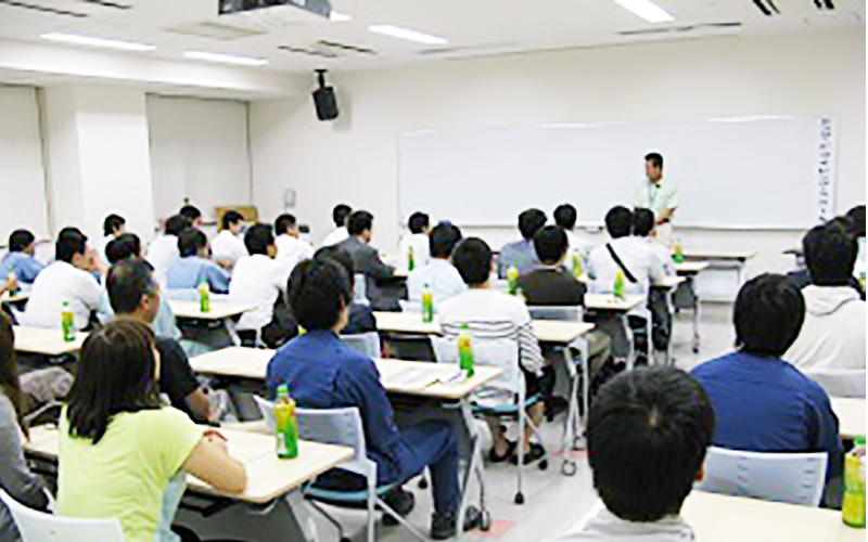 入善自動車学校での講習会の様子