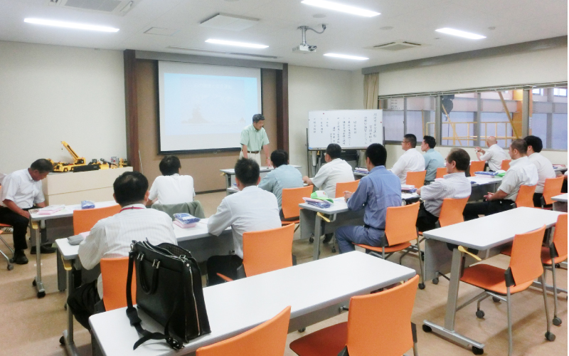 高岡自動車学校での講習会の様子