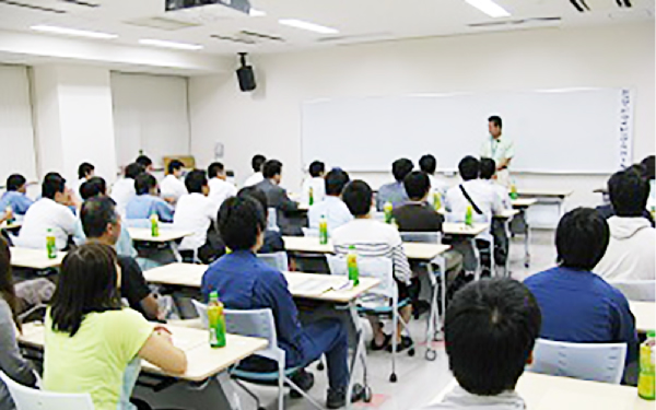 富山自動車学校での講習会の様子